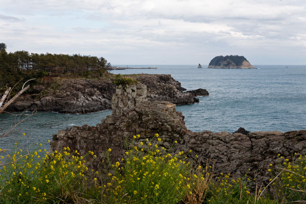  MG 2814-lonely-rock-jeju